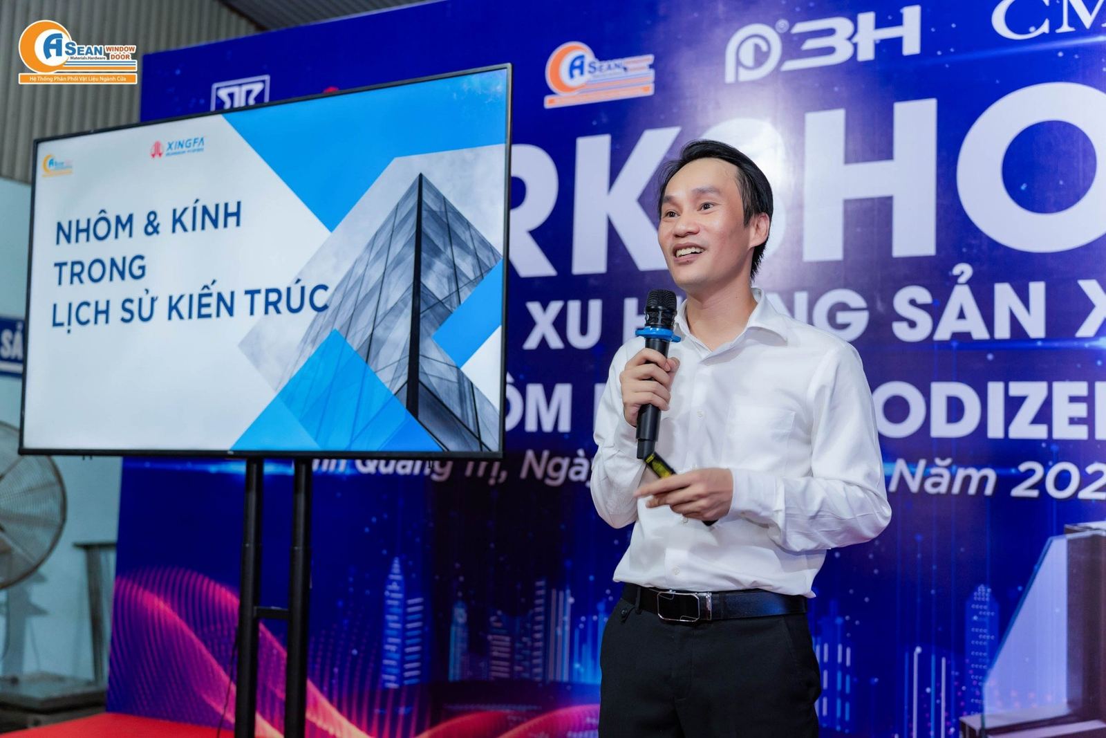 Chia sẻ chuyên đề “Nhôm & Kính trong lịch sử kiến trúc” tại một buổi workshop khác